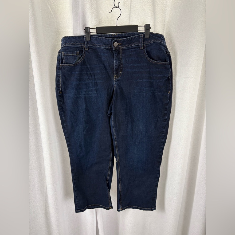 Lane Bryant Women's Dark Wash Genius Fit Capri Cropped Jeans Size 22 EUC 602